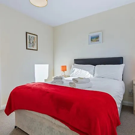 Feriehus Retreat With Free Parking York